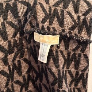 Michael Kors Black and Tan Knit infinity scarf